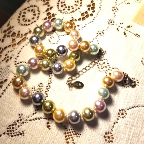 Kenneth Jay Lane KJL Large Pearl Necklace - Picture 7 of 8